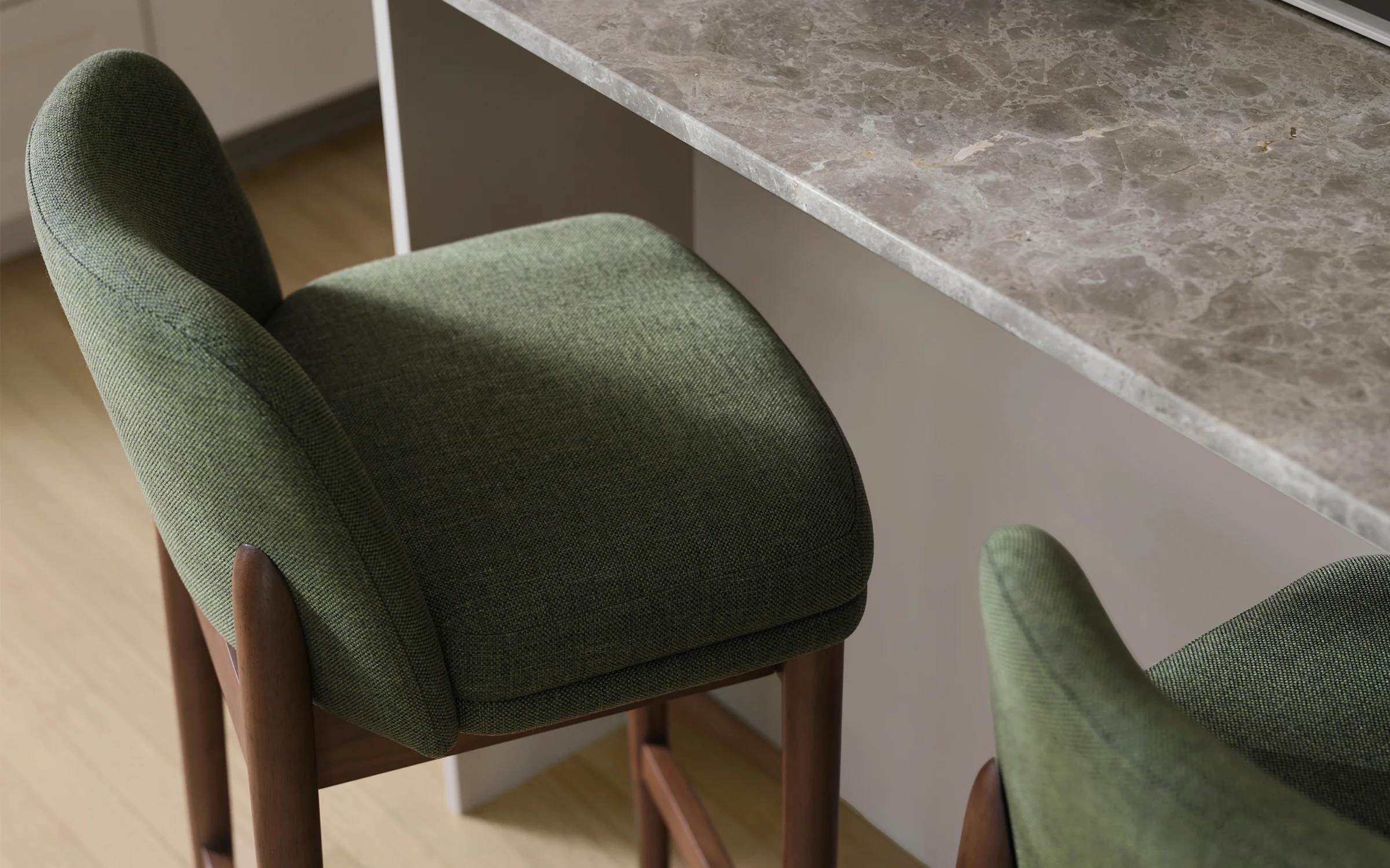 Alto Counter Stool (Set of 2) 3 Alto Counter Stool (Set of 2)